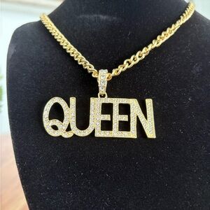 QUEEN Gold Crystal Pendant Necklace - Women Jewelry